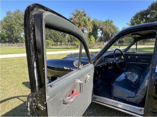 1960 Kaiser Carabela Hearse