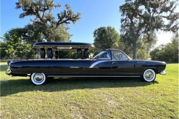 1960 Kaiser Carabela Hearse