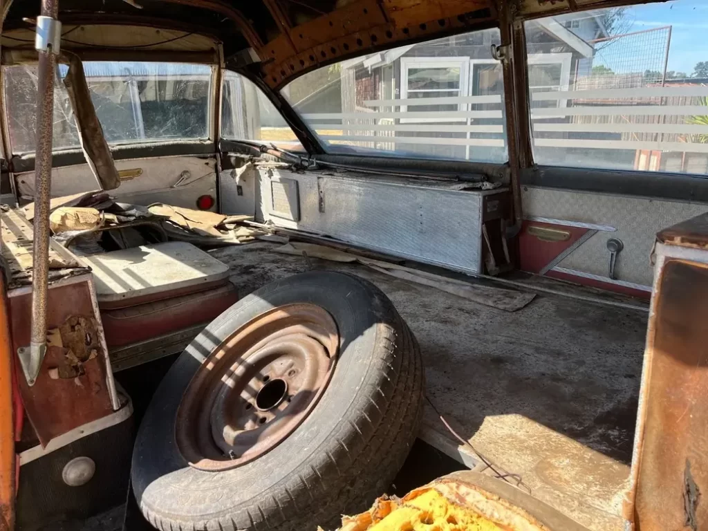 1960 Cadillac Superior Ambulance Rescuer inside rear