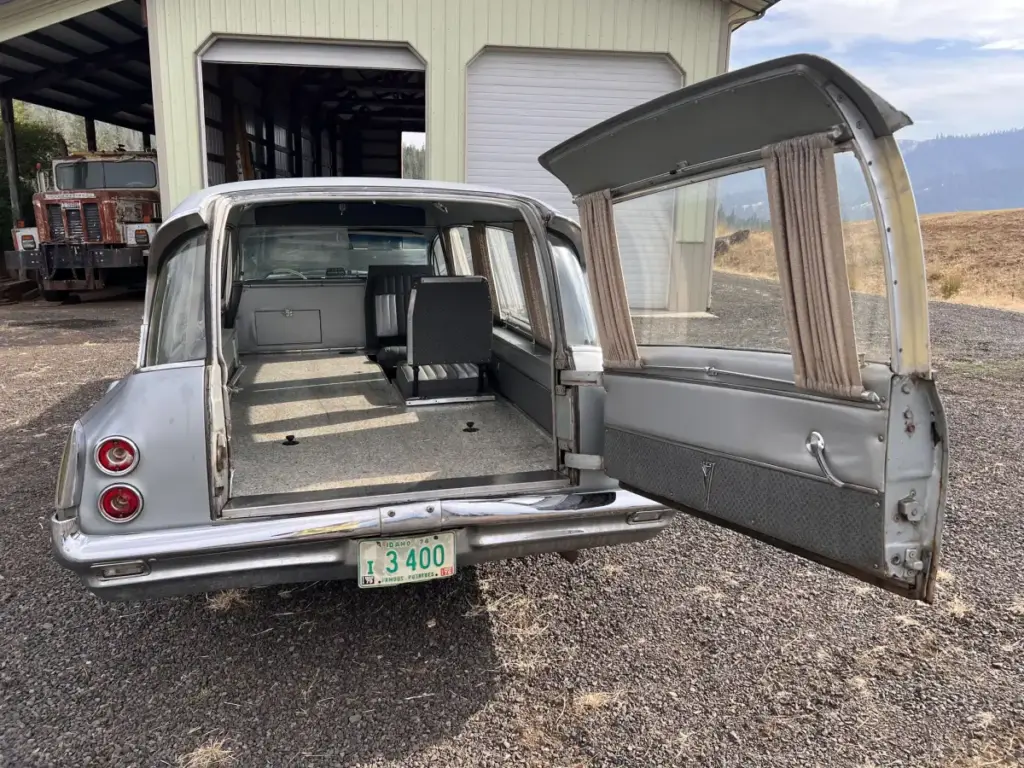 1961 Pontiac Bonneville Superior Ambulance Hearse Combination casket compartment, opened rear door