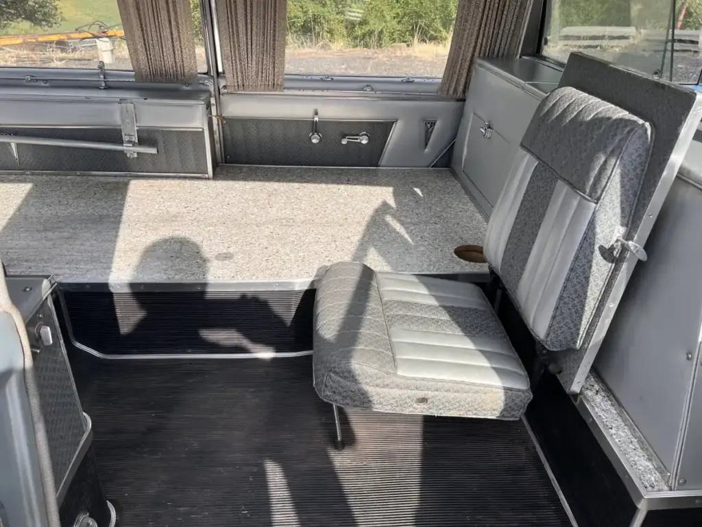 1961 Pontiac Bonneville Superior Ambulance Hearse Combination rear jump seat