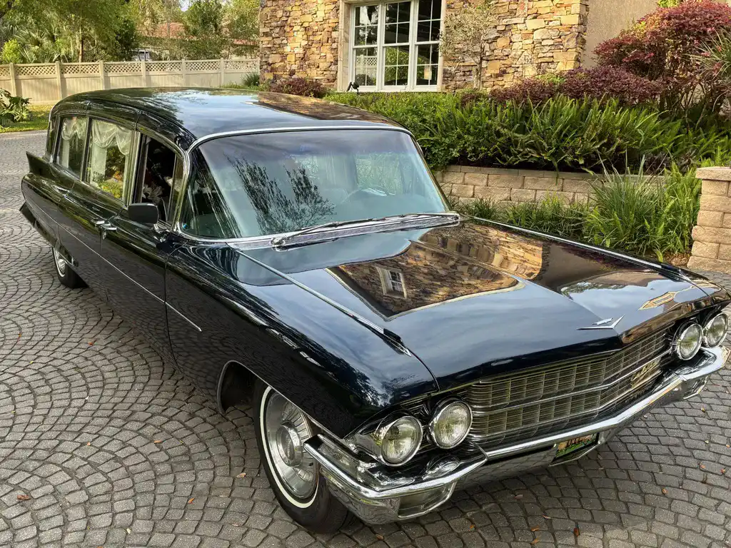1962 Cadillac Superior Royal Limo style Hearse 1962 Cadillac Superior Royal Limo-style 3-way Hearse