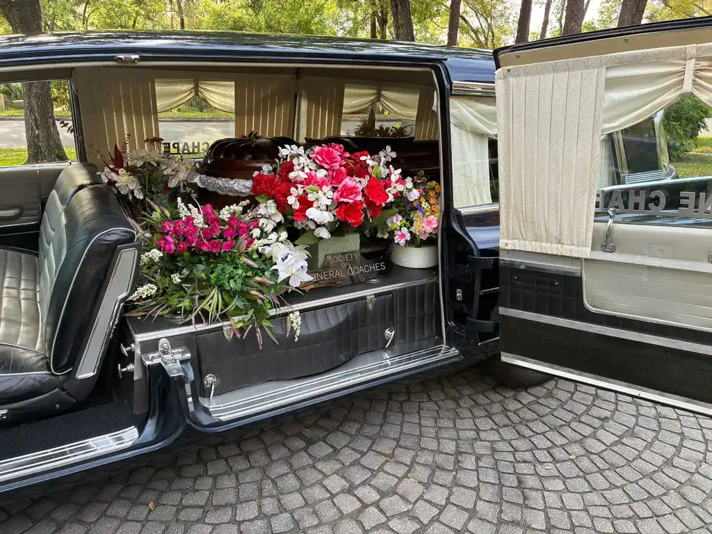 1962 Cadillac Superior Royal Limo style Hearse 1962 Cadillac Superior Royal Limo-style 3-way Hearse driver and side door open