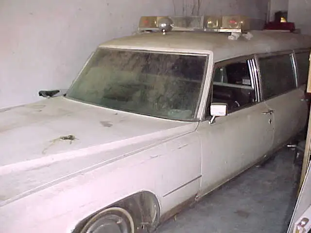 1970 Cadillac Hearse Ambulance Combination front driver side view