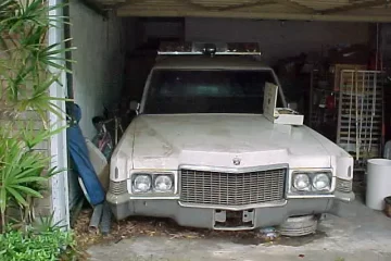 1970 Cadillac Hearse Ambulance Combination front end view
