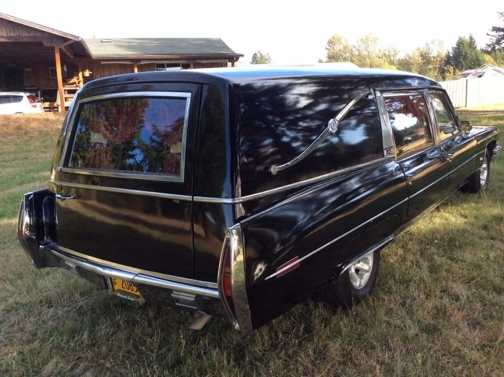 1973 Cadillac Miller-Meteor Hearse