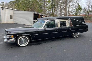 1975 Cadillac Superior Hearse