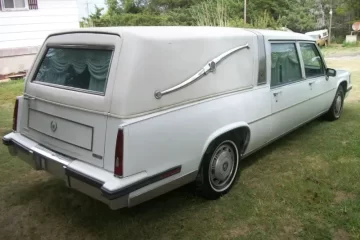 1985 Cadillac Superior Hearse rear passenger side