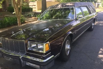 1989 Buick Hearse driver side front quarter view