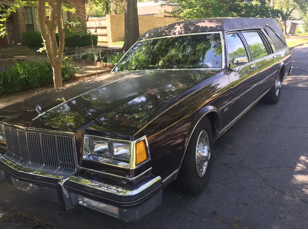 1989 Buick Hearse 1989 Buick Hearse driver side front quarter view