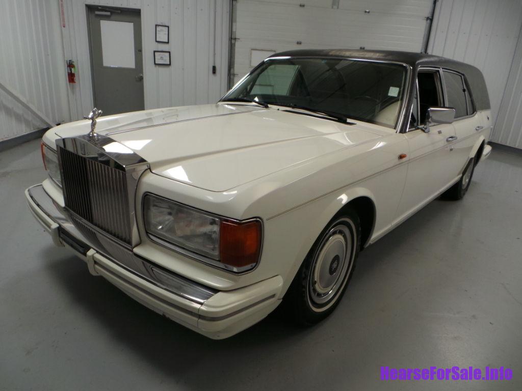 1991 Rolls-Royce Silver Spur II Hearse driver side front quarter view