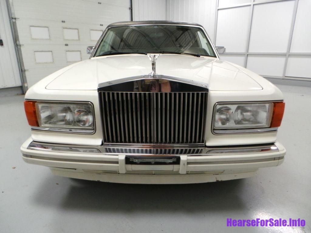 1991 Rolls-Royce Silver Spur II Hearse front end