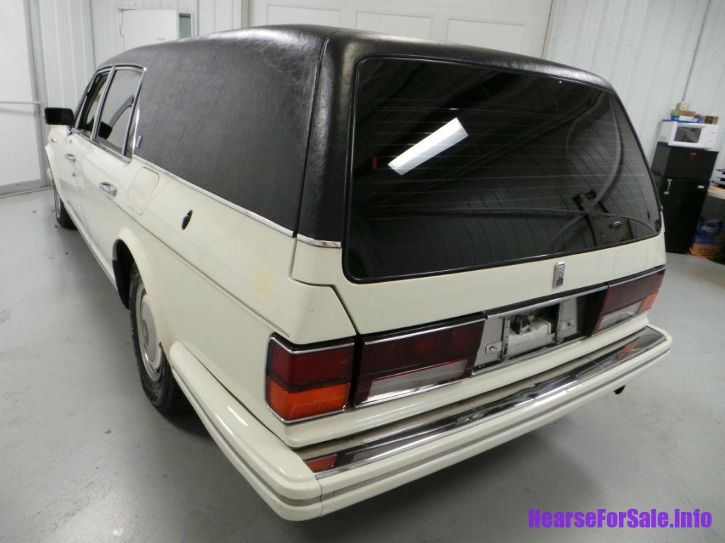 1991 Rolls-Royce Silver Spur II Hearse driver side rear quarter view