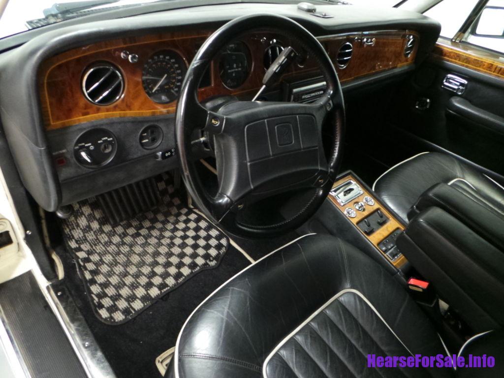 1991 Rolls-Royce Silver Spur II Hearse driver cab