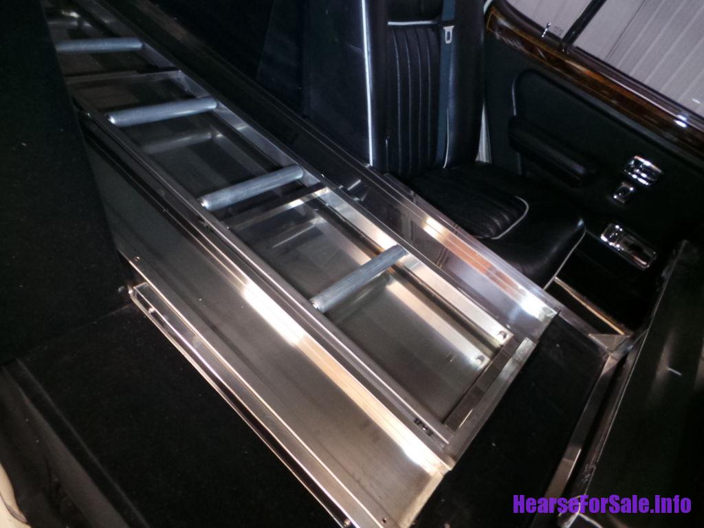 1991 Rolls-Royce Silver Spur II Hearse casket table, casket compartment
