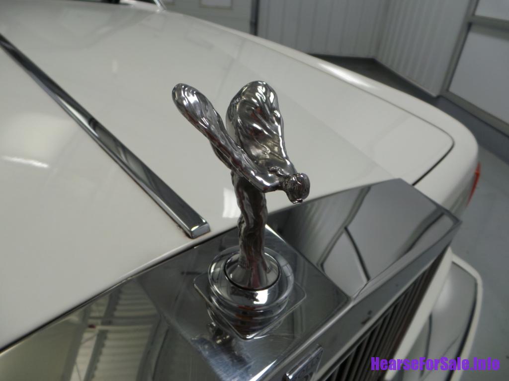1991 Rolls-Royce Silver Spur II Hearse hood ornament