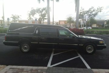 1997 Lincoln Federal Hearse