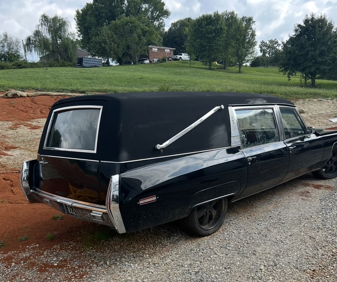 1971 Cadillac Miller Meteor Hearse w/coffin