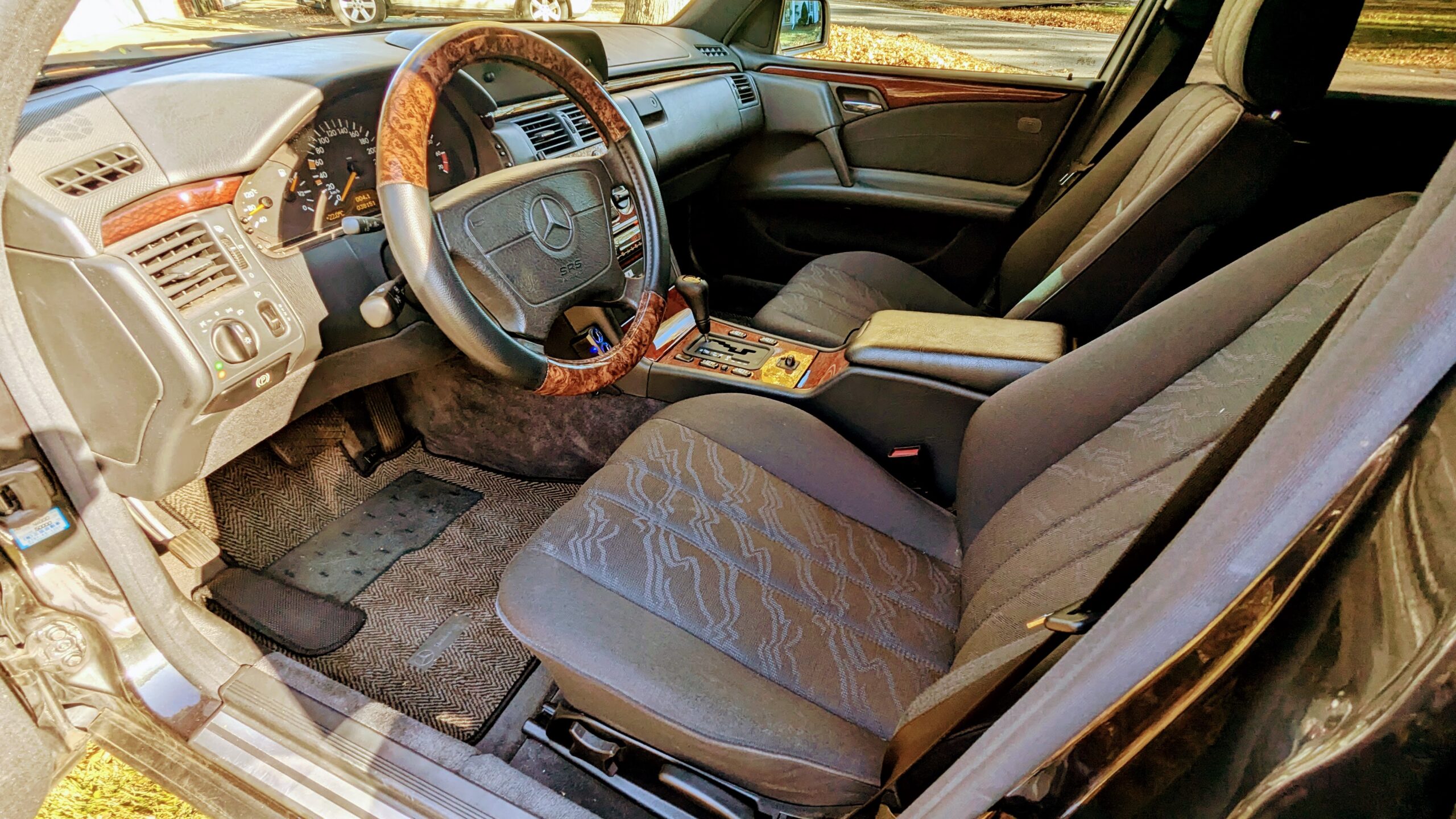 1998 Mercedes E280 Japanese Hearse 5 Doors