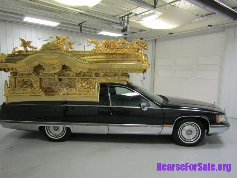 1993 Cadillac Fleetwood Hearse - Japanese Style Hearse