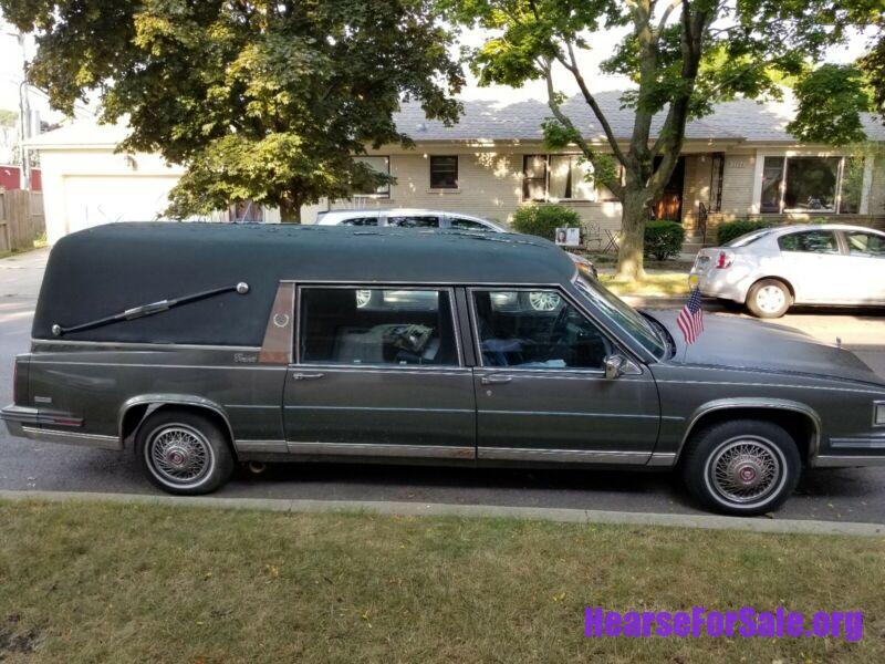 1986 Cadillac Deville Hearse 1986 Cadillac DeVille Hearse 1986 Cadillac DeVille Wagon Grey FWD Automatic Hearse