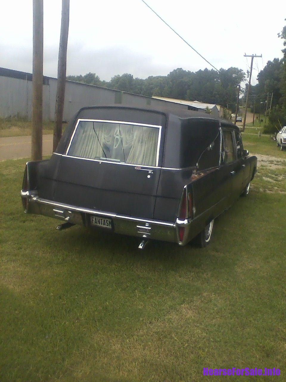 1970 Cadillac Fleetwood Hearse passenger side rear quarter view