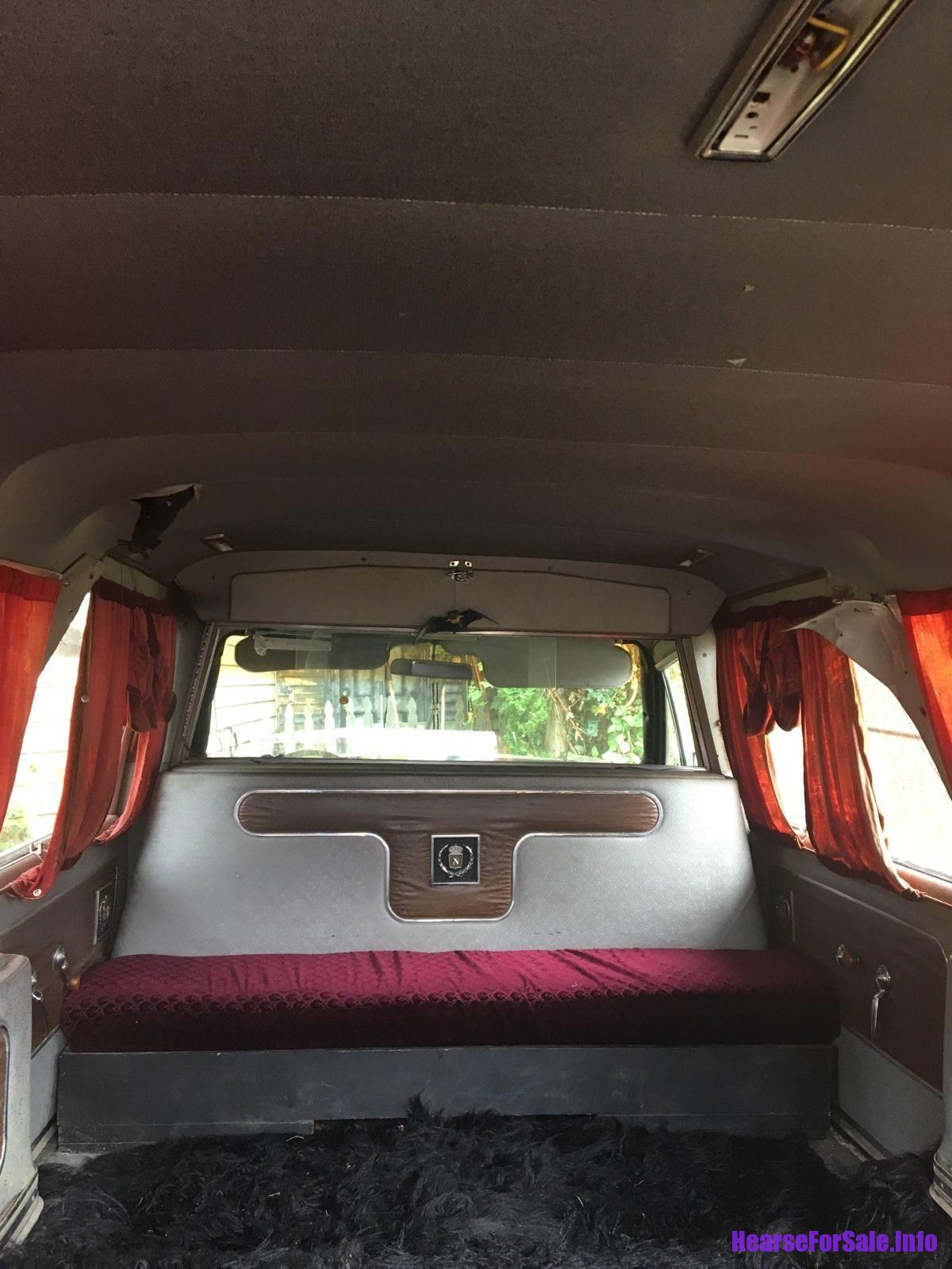 1969 Cadillac Fleetwood Hearse Crown Sovereign 1969 Cadillac Fleetwood Hearse Crown Sovereign