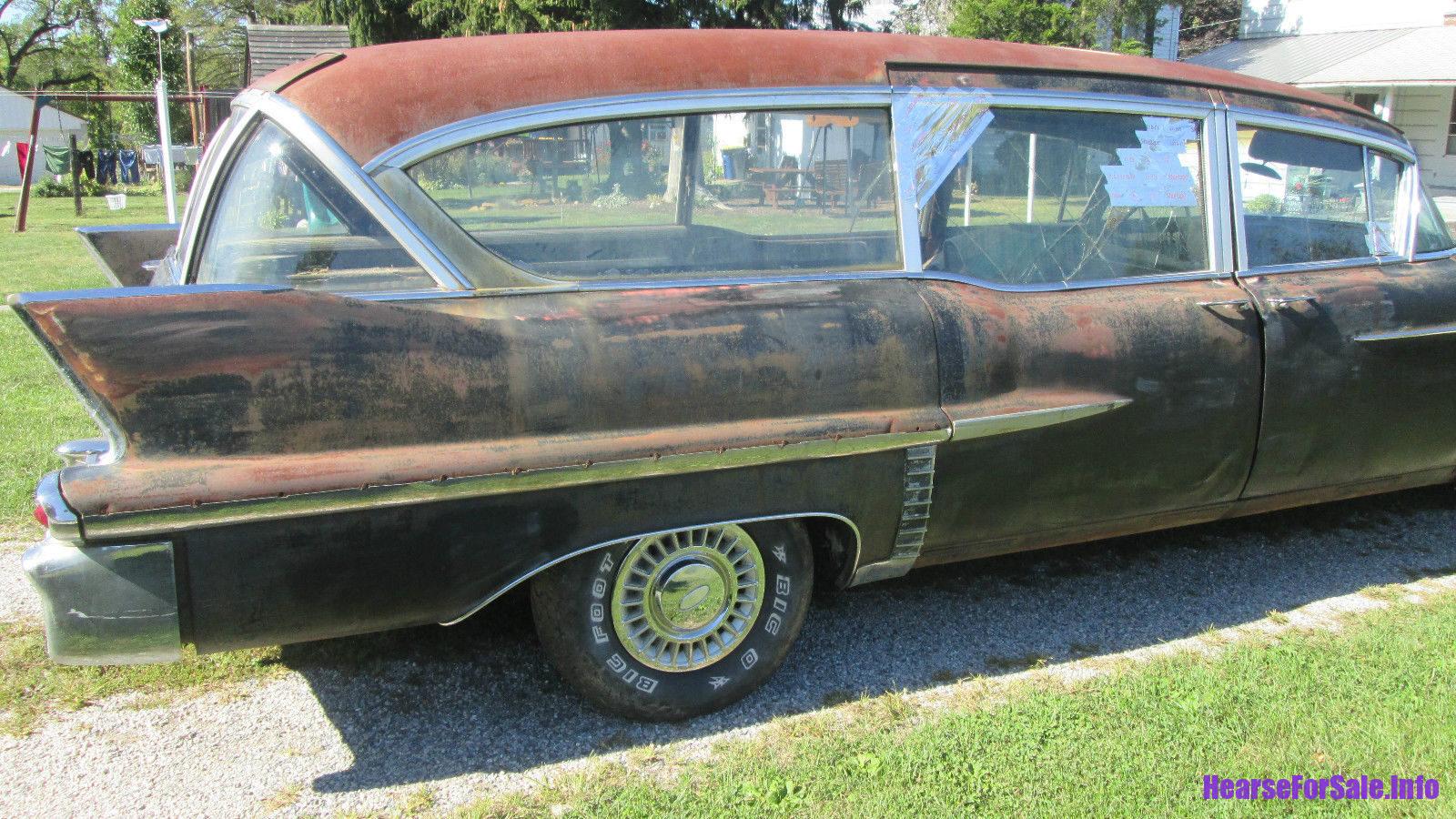 1958 Cadillac Superior 3-way Hearse passenger side rear quarter panel