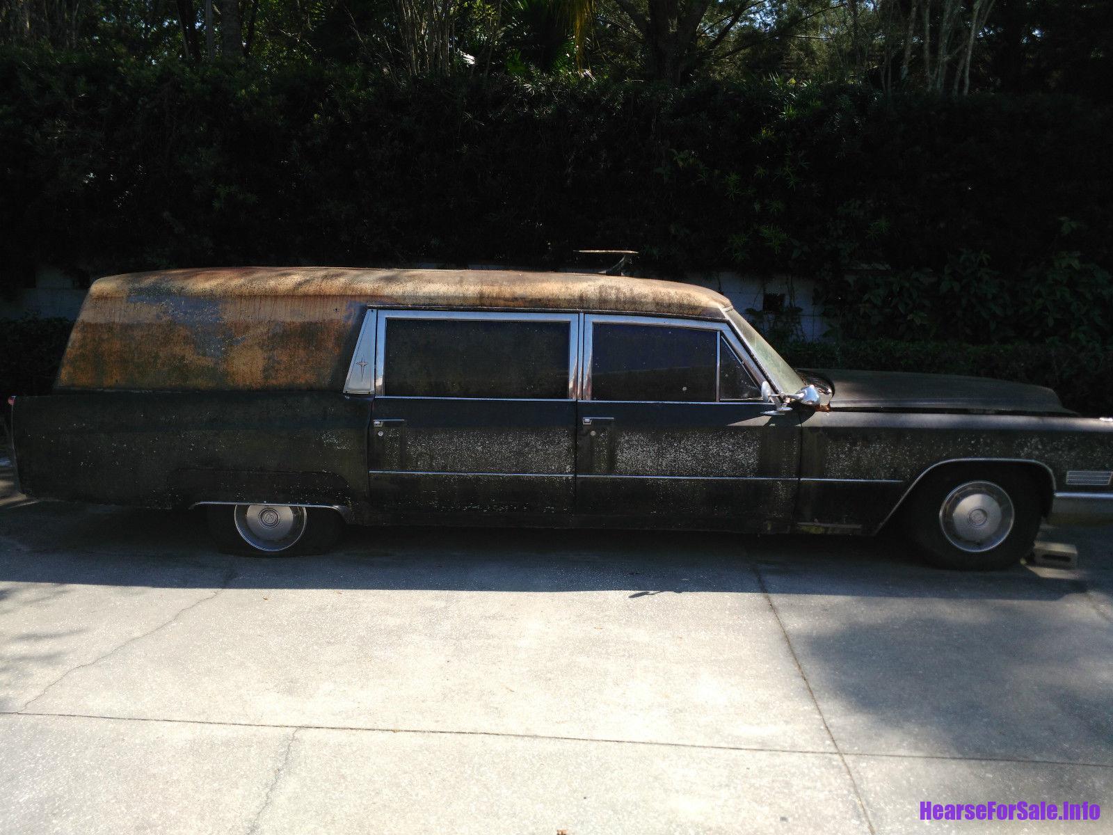1967 Cadillac Fleetwood Miller-Meteor Hearse