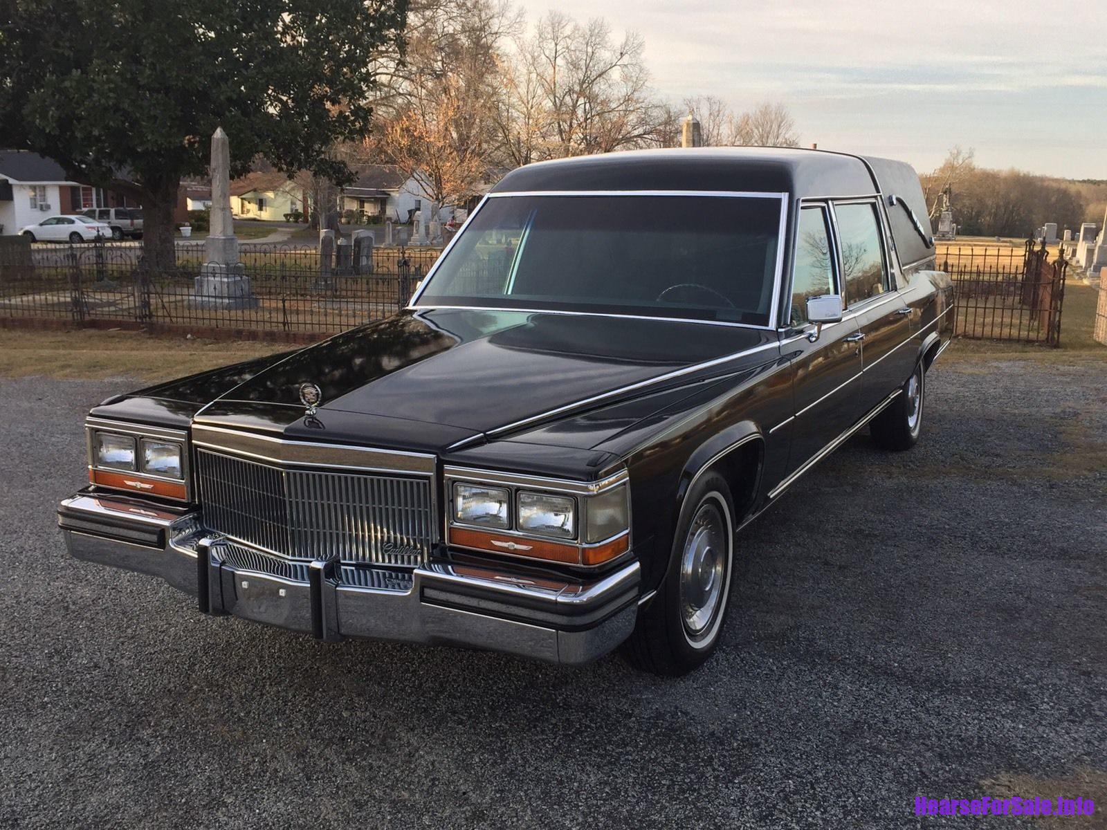 1989 Cadillac Fleetwood Eureka Hearse driver side front quarter view