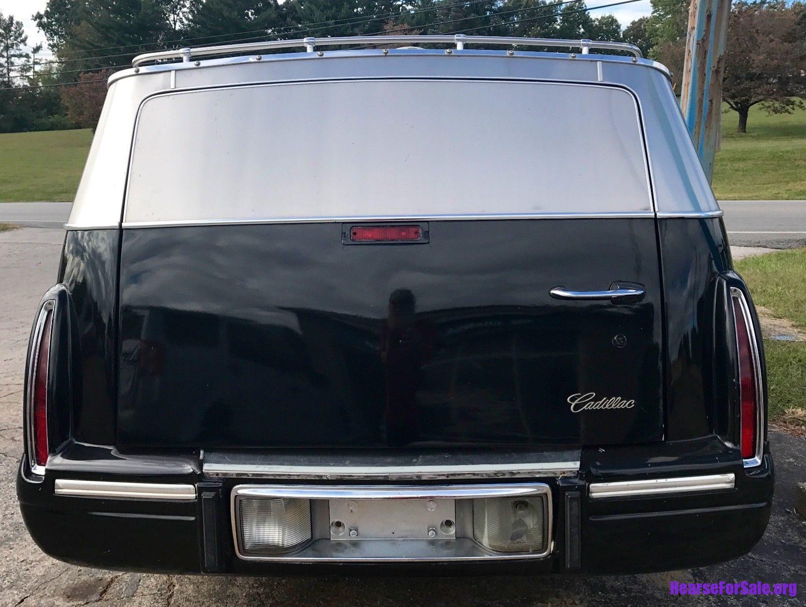 1999 Cadillac Coupe de Fleur Flower Car Hearse rear end