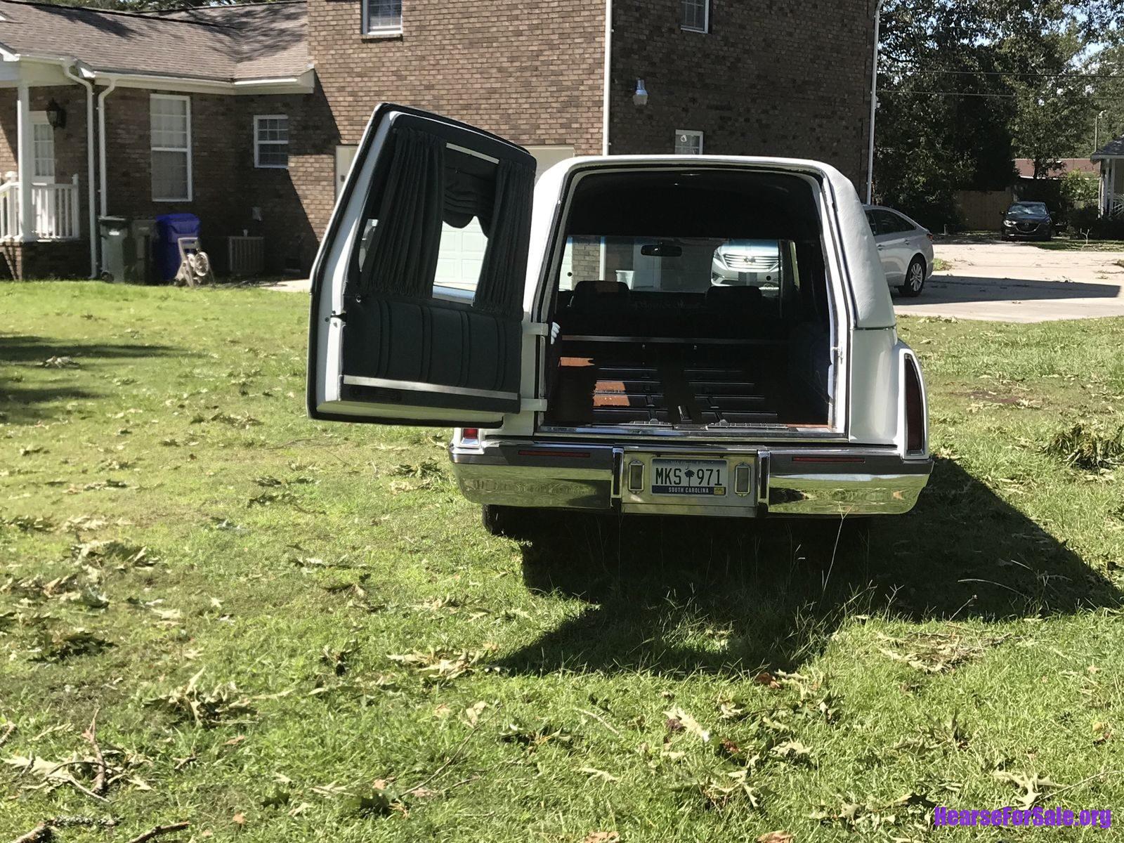 1996 Cadillac S&S Masterpiece Hearse casket compartment