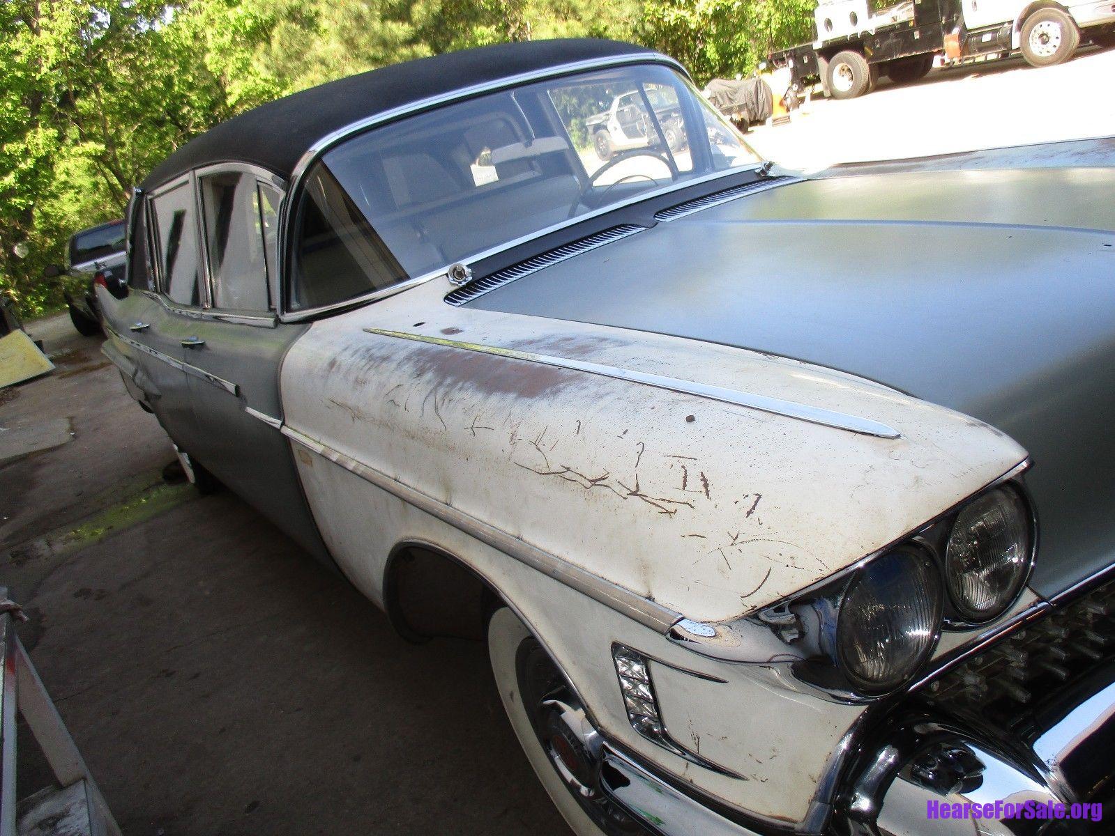 1958 Cadillac Fleetwood Miller-Meteor Futura Landaulet Hearse