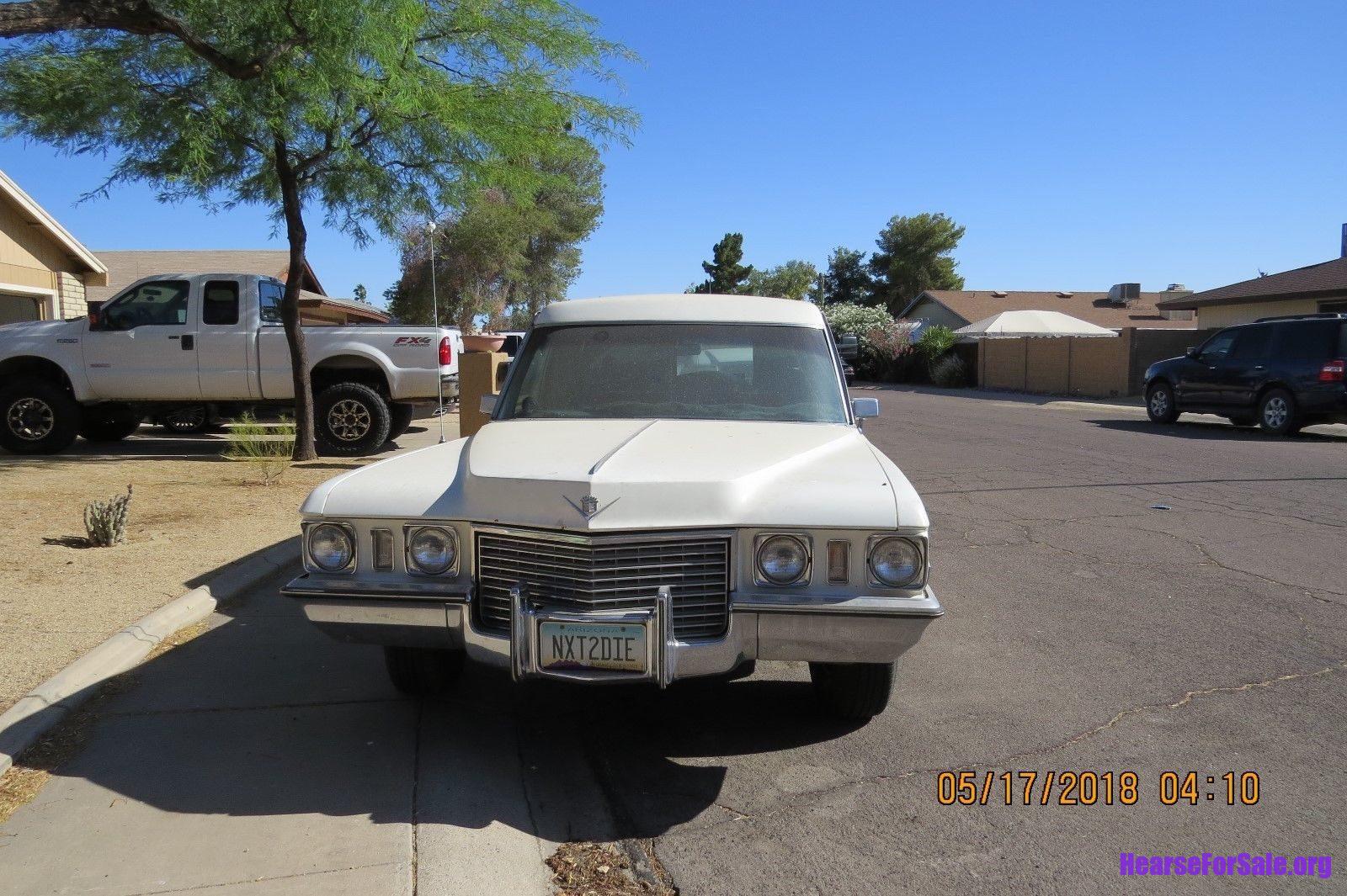 1972 Cadillac Superior Hearse front end