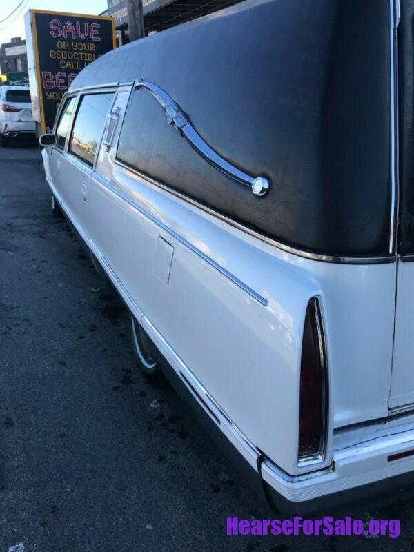 1993 Cadillac Fleetwood Hearse by Superior Coaches 1993 Cadillac Fleetwood 1993 Cadillac Fleetwwood Hearse. Body By Superior Coaches