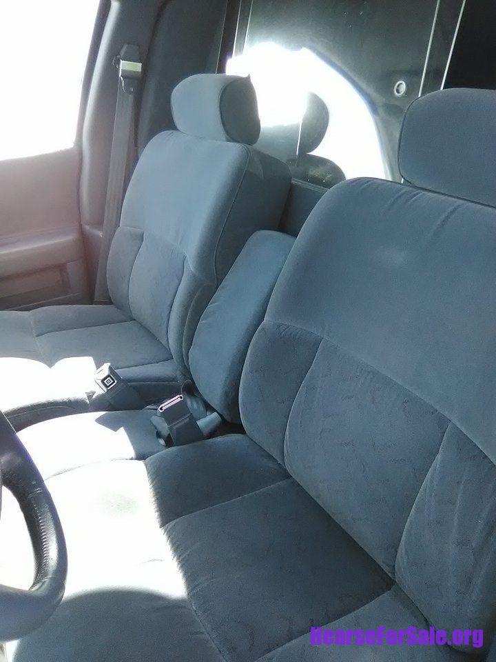 1995 Chevrolet Superior Chancellor Hearse driver and passenger seats