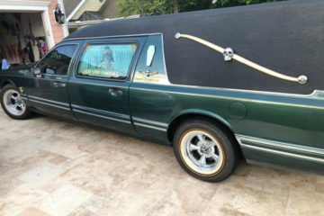 1994 Lincoln Hearse (Green Lincoln Ghost Rider Hearse)