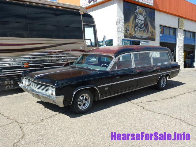 1963 Oldsmobile Hearse driver side front quarter view