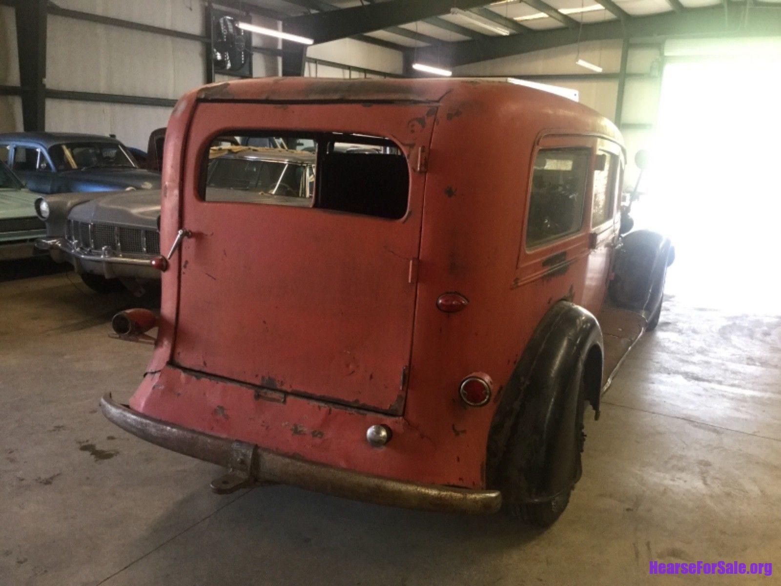 1934 Oldsmobile Henney Hearse rear end
