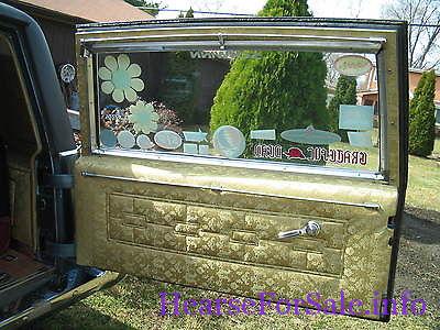 1971 Pontiac Bonneville Superior Hearse Ambulance Combo 1971 Pontiac Bonneville Superior Hearse rear casket compartment door