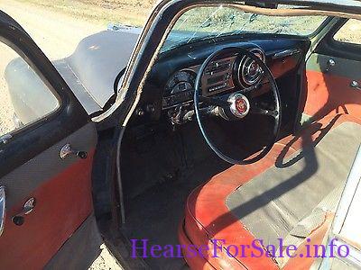1954 Pontiac First Call Hearse driver cab, steering wheel