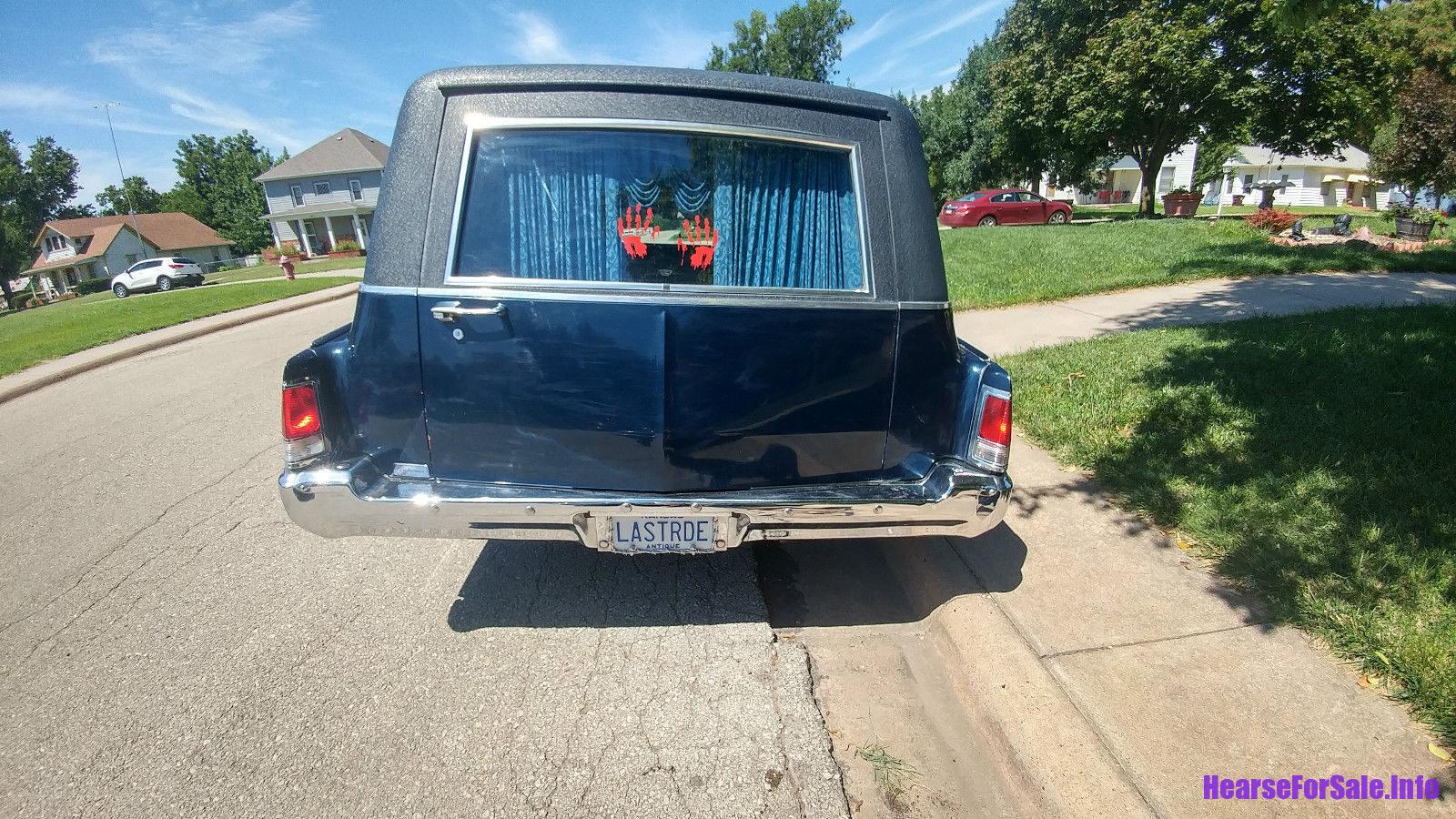 1973 Pontiac Grand Ville Superior Hearse, rear end