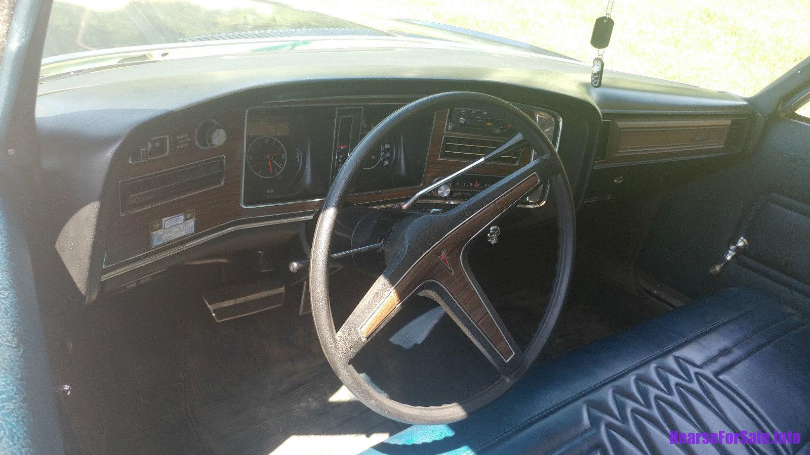 1973 Pontiac Grand Ville Superior Hearse, steering wheel