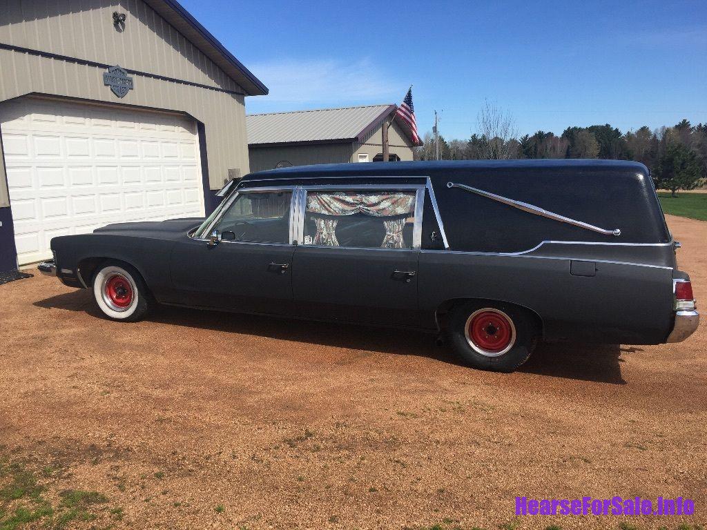 1973 Pontiac Grand Ville Hearse 1973 Pontiac Grandville Hearse, driver side view