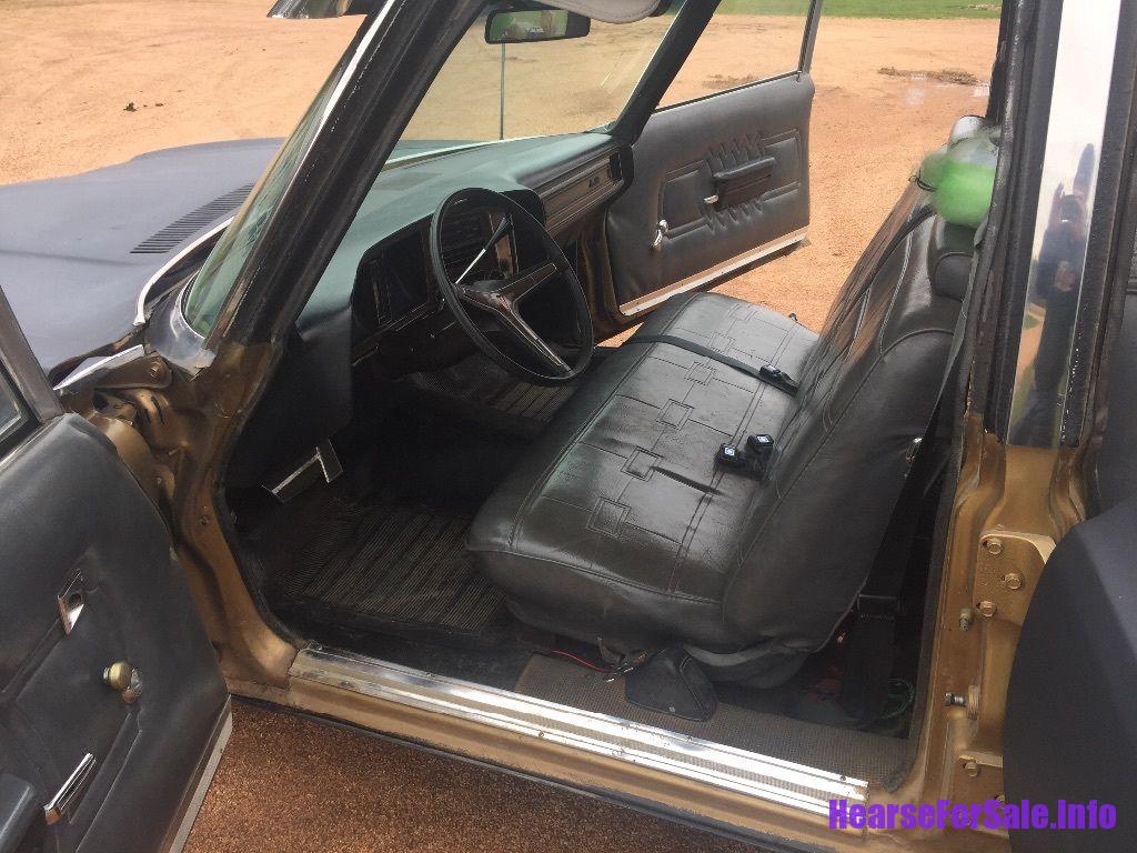 1973 Pontiac Grand Ville Hearse 1973 Pontiac Grandville Hearse, driver cab