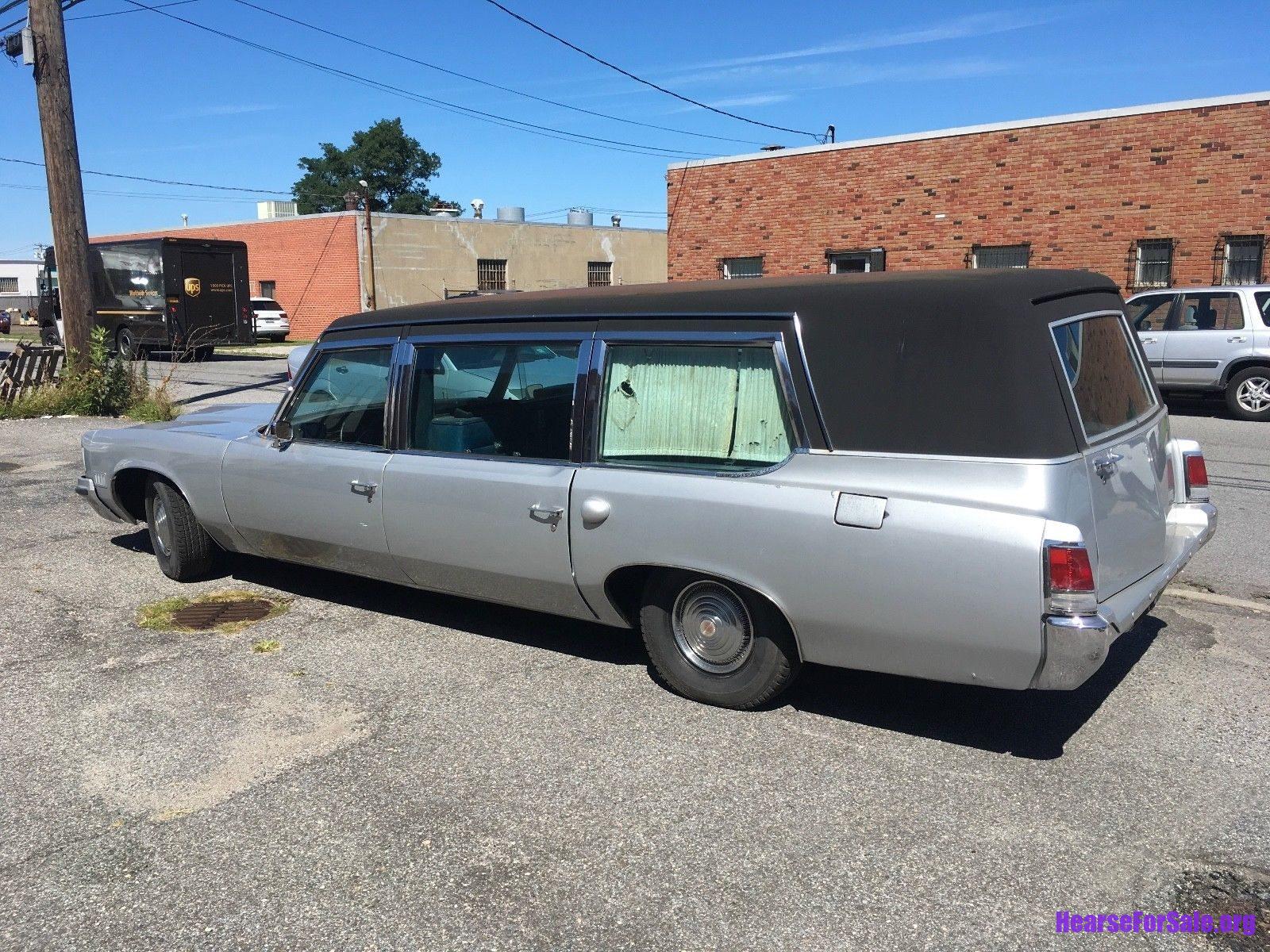 1972 Pontiac Superior Bonneville Combination Hearse Ambulance, driver side