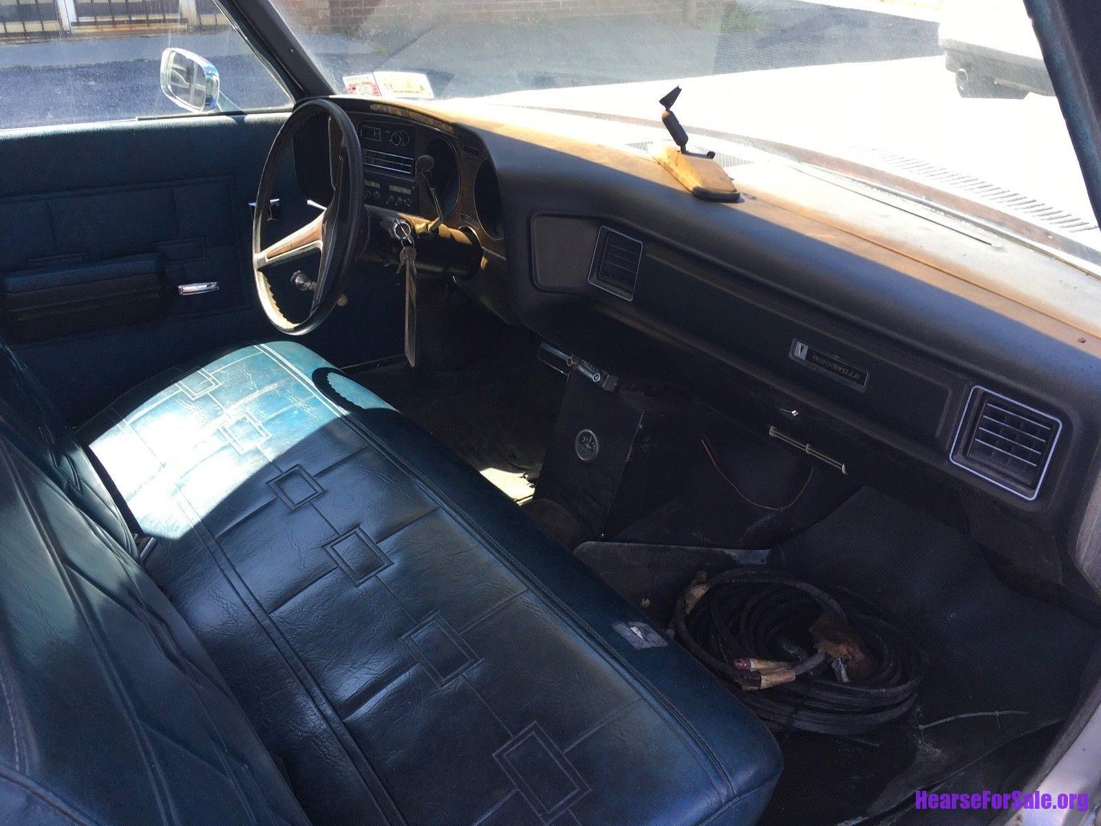 1972 Pontiac Superior Bonneville Combination Hearse Ambulance, driver cab, bench seat