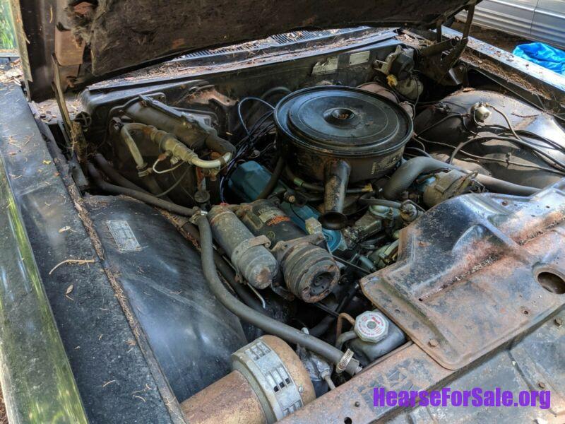 1966 Pontiac Bonneville Hearseambulance 1966 Pontiac Bonneville Hearse/Ambulance engine view