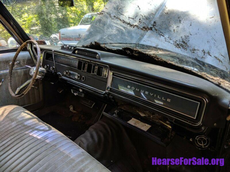 1966 Pontiac Bonneville Hearseambulance 1966 Pontiac Bonneville Hearse/Ambulance dashboard